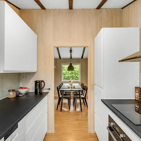 Vakantiehuis Julika - 560m From The Sea By Interhome *